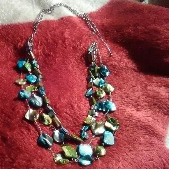Jewelry - Beautiful Pearled Jewels necklac